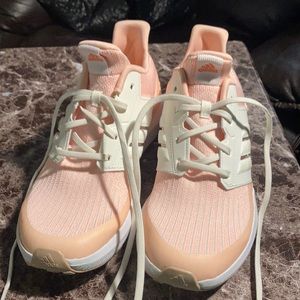 COPY - Adidas rapidarun cloud sneakers sz 8 Women’s sz 6Y